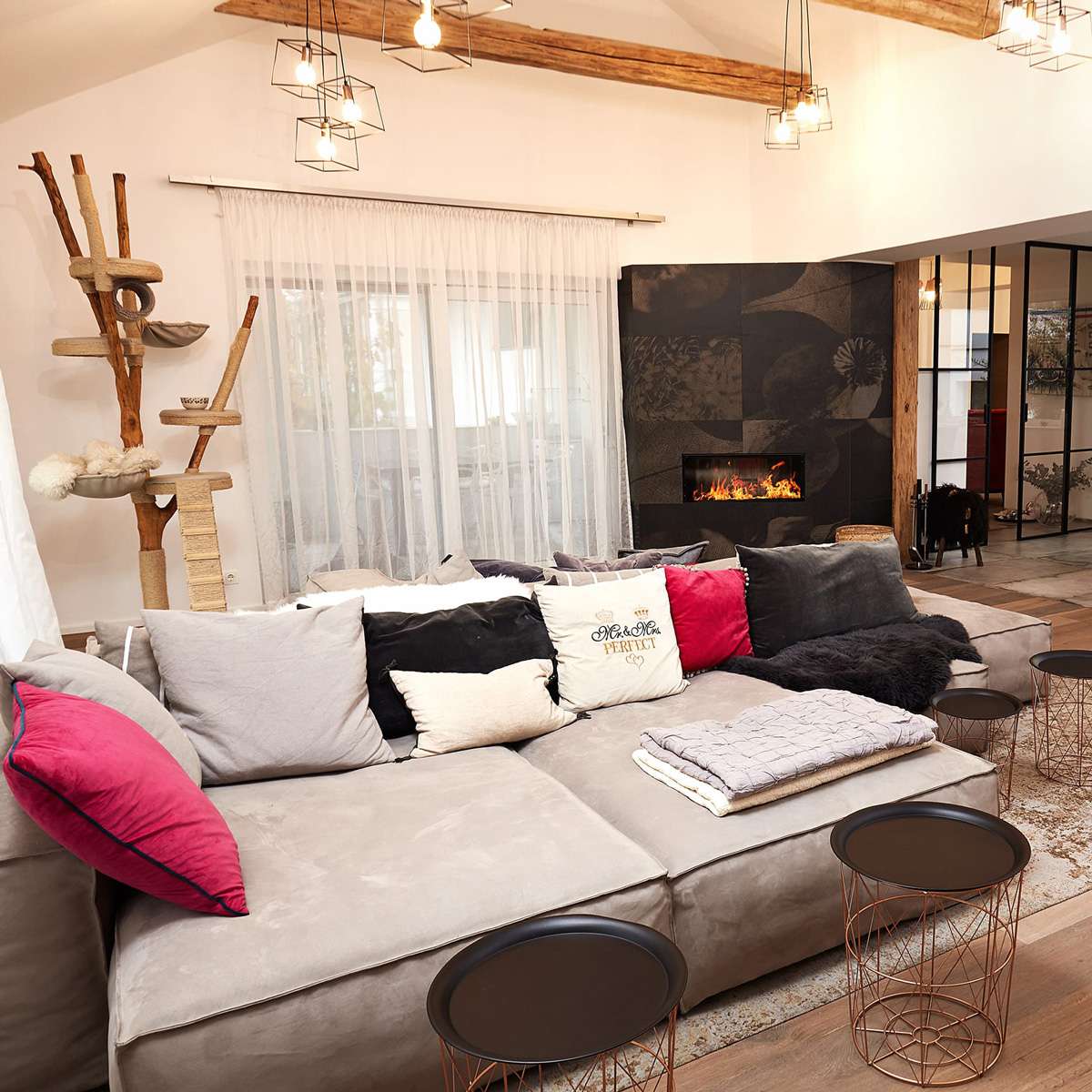 Exclusive Home | Content