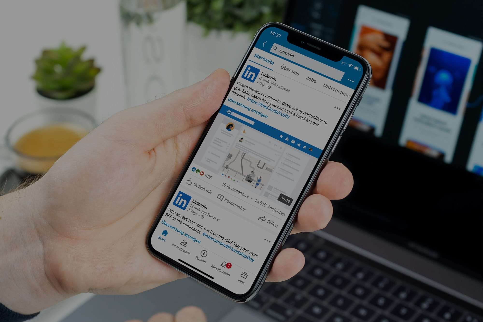 LinkedIn - The business network for your company: LinkedIn is a professional social media network, which has made it its business to make business contacts. That's why LinkedIn is one of the best ways for your company to acquire new customers, because LinkedIn was developed for this very purpose. In this article we show you how to use the LinkedIn Sales Navigator and LinkedIn Ads to find new customers for your business.