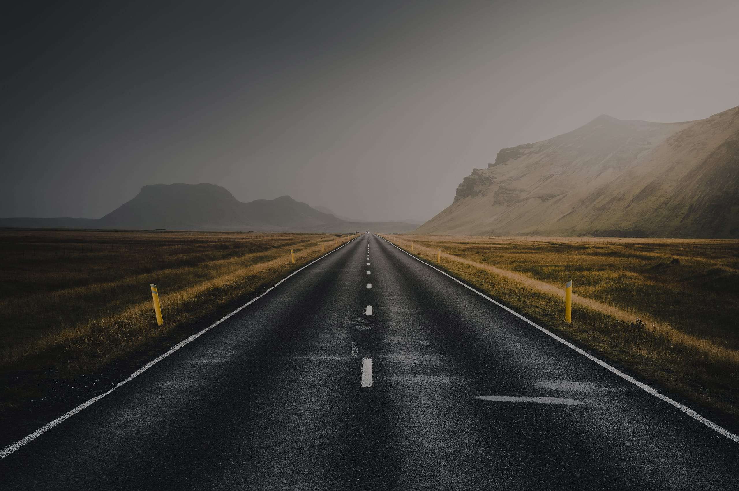 UX - Wanderung zwischen Design und Konversion: Design spielt eine große Rolle, wenn wir UX ideal zur Herbeiführung einer Konversion gestalten wollen. In diesem Beitrag geben wir einen Auszug über die Zusammenhänge und werfen Fragen auf, die sich jeder Website Ersteller fragen sollte, wenn es darum geht die Besucher zu Handlungen zu bewegen.